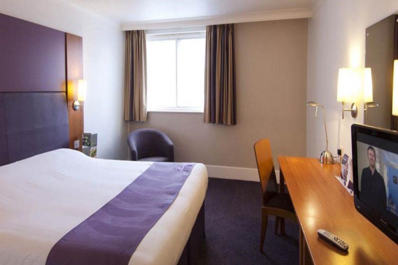 Premier Inn Falkirk - Larbert Exterior foto