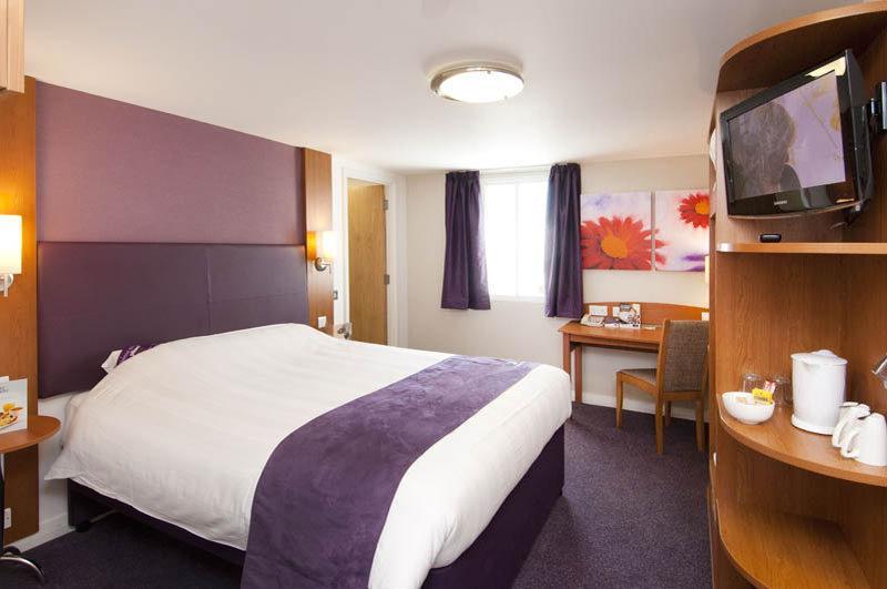 Premier Inn Falkirk - Larbert Exterior foto